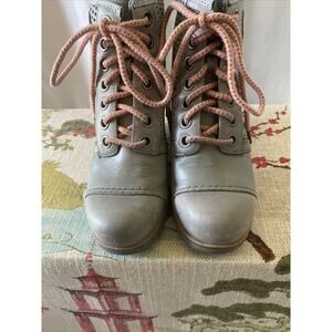 Sorel Premium Wedge Booties Dive Gray Perforated Leather Women’s Size 5